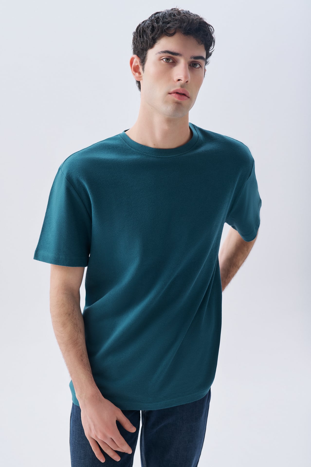 LOOSE FIT BİSİKLET YAKA T-SHIRT