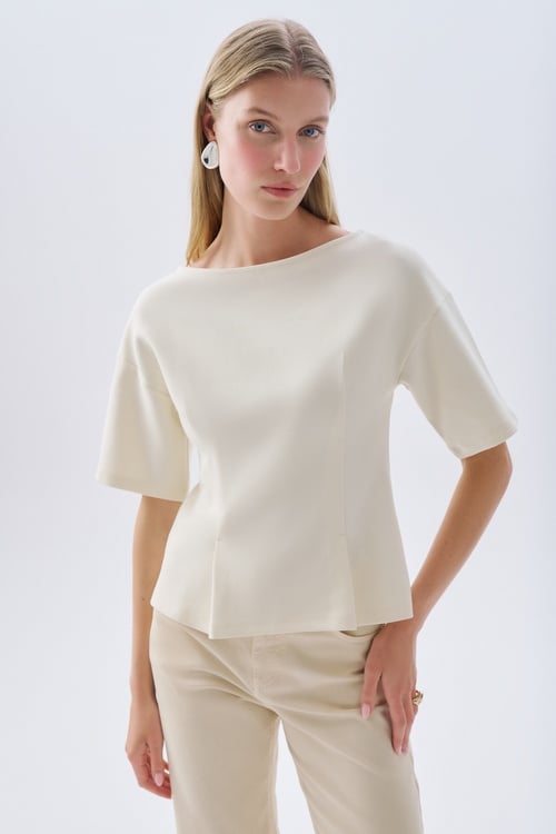 DİKİŞ DETAYLI KISA KOLLU BLUZ