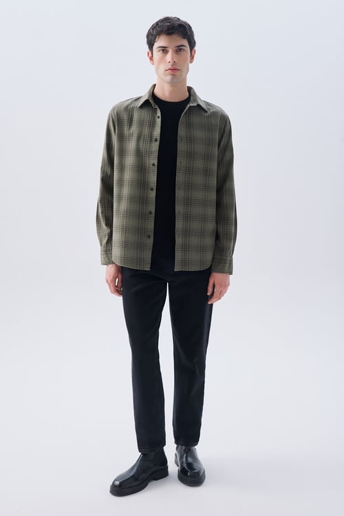 EKOSELİ REGULAR FIT UZUN KOLLU GÖMLEK