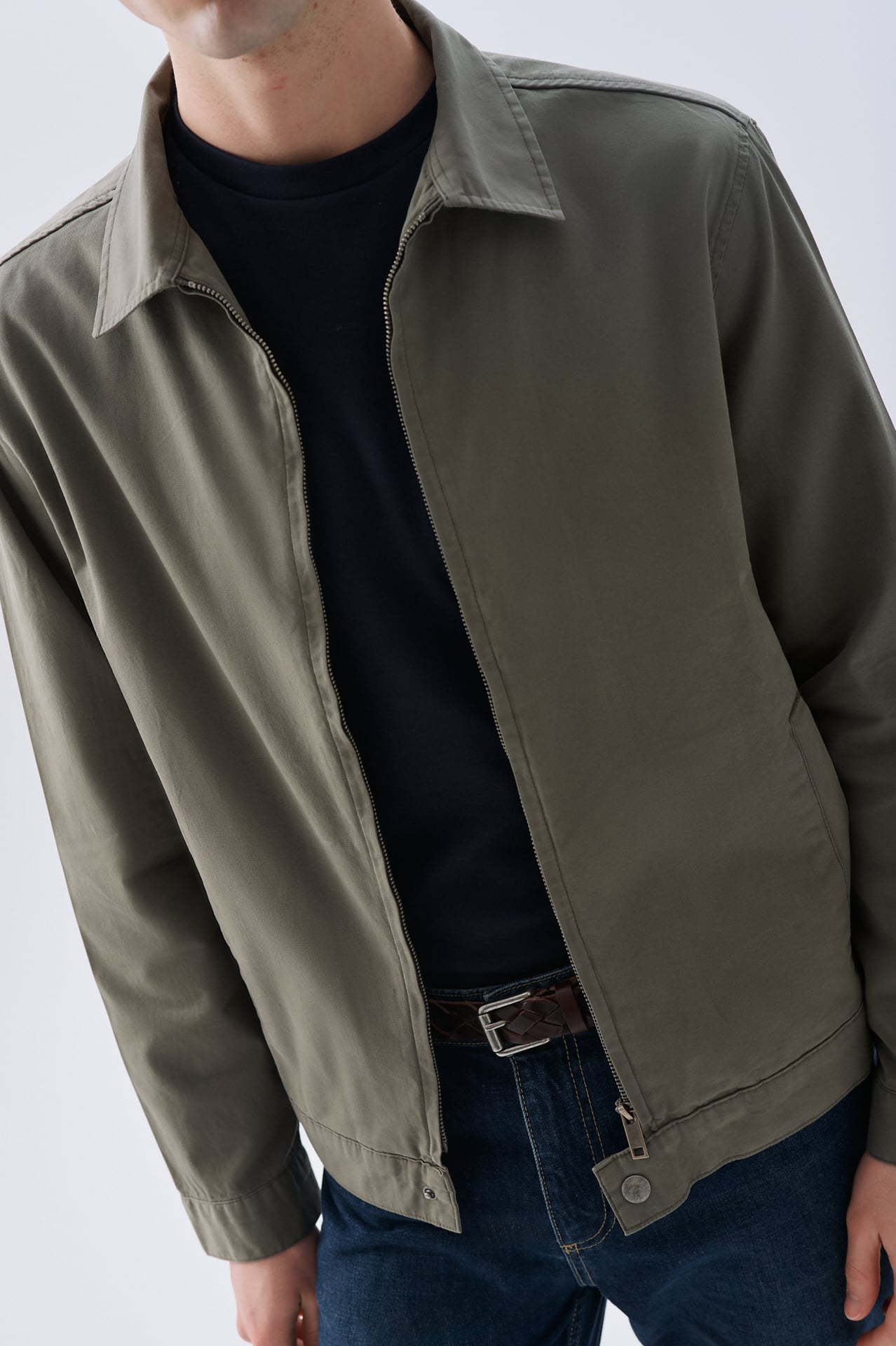 FERMUARLI İNCE CEKET