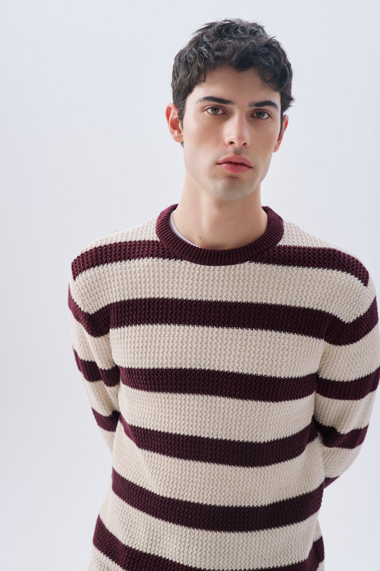 ÇİZGİLİ BİSİKLET YAKA KAZAK