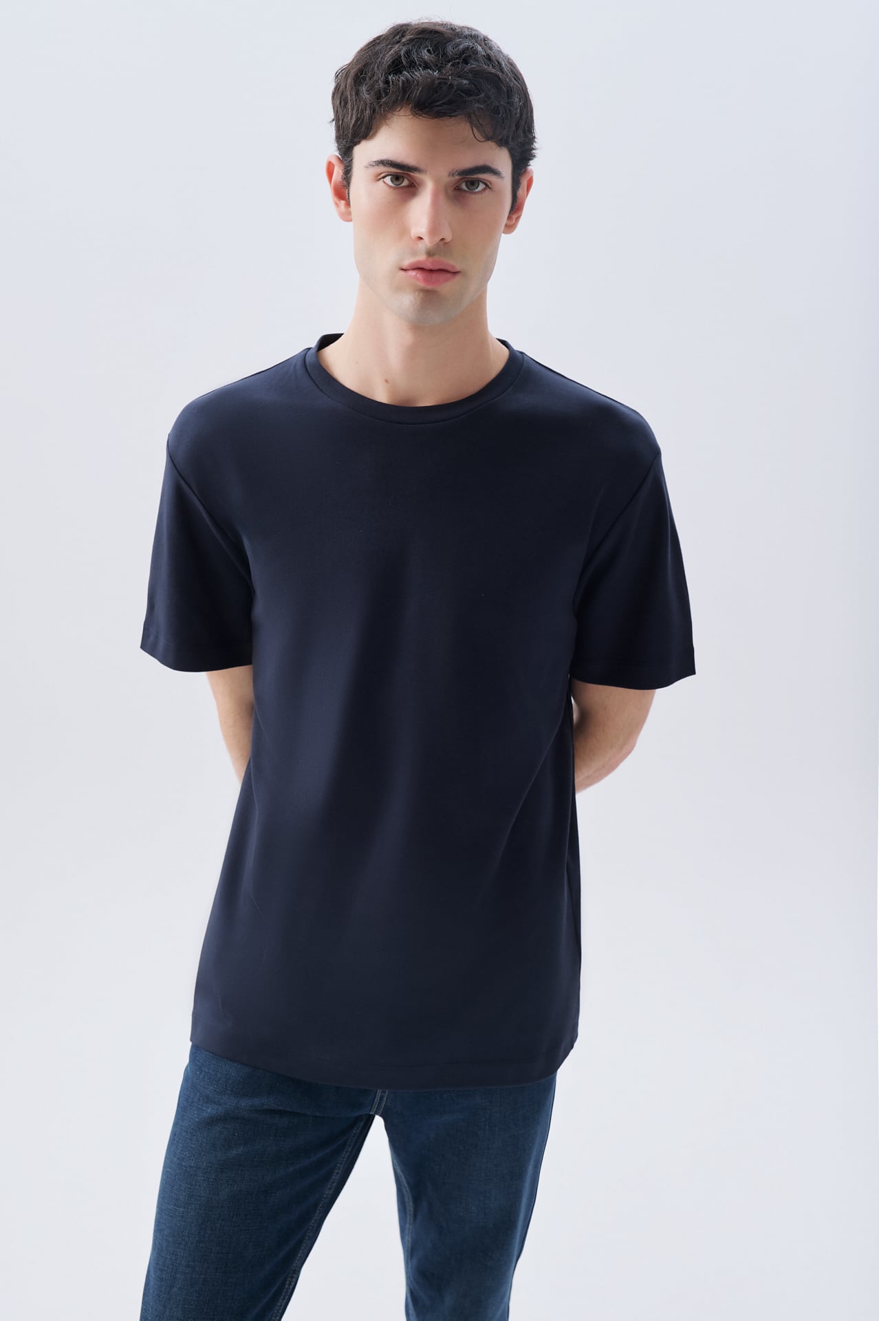 LOOSE FIT BİSİKLET YAKA T-SHIRT