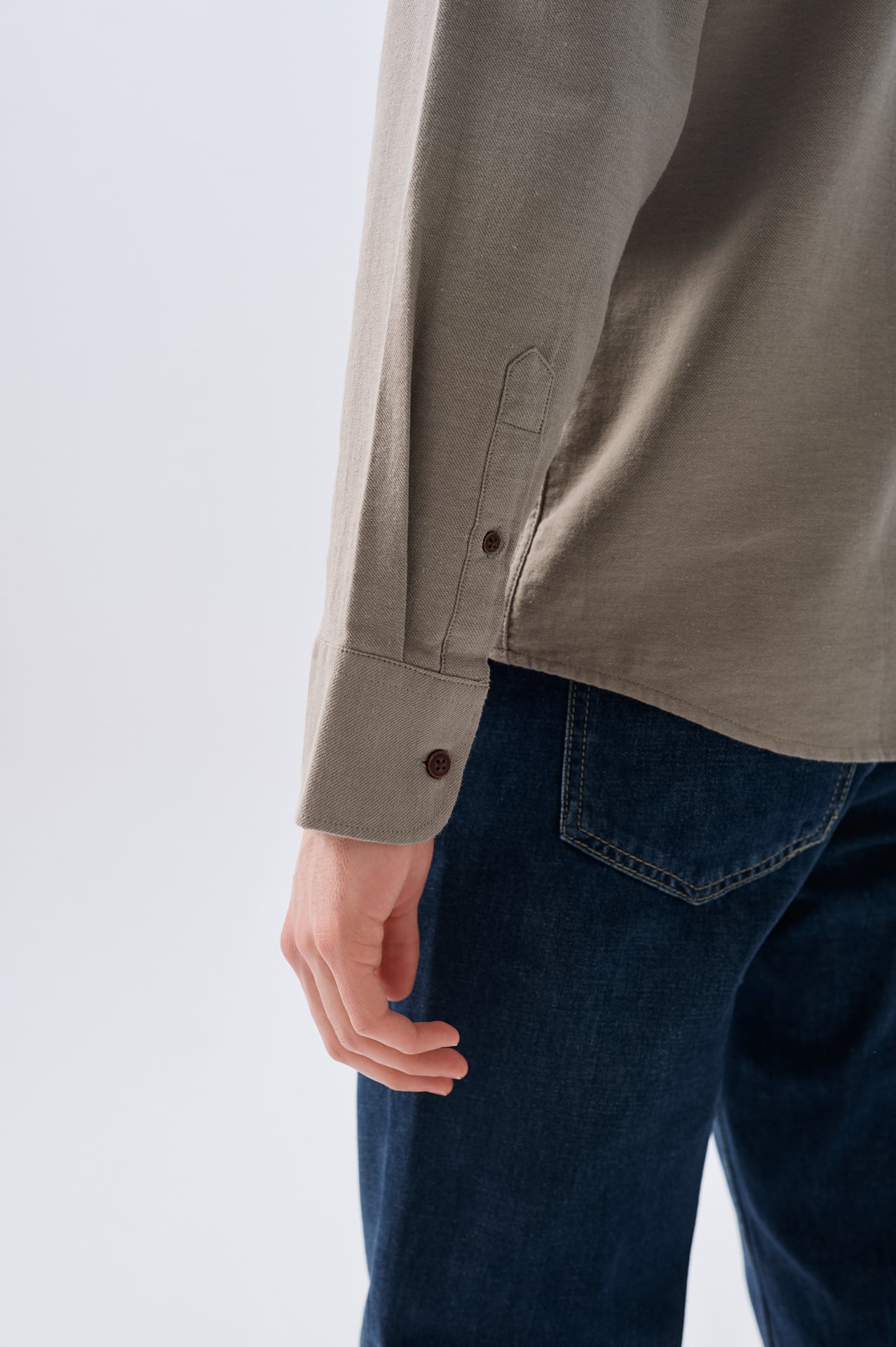 REGULAR FIT UZUN KOLLU GÖMLEK