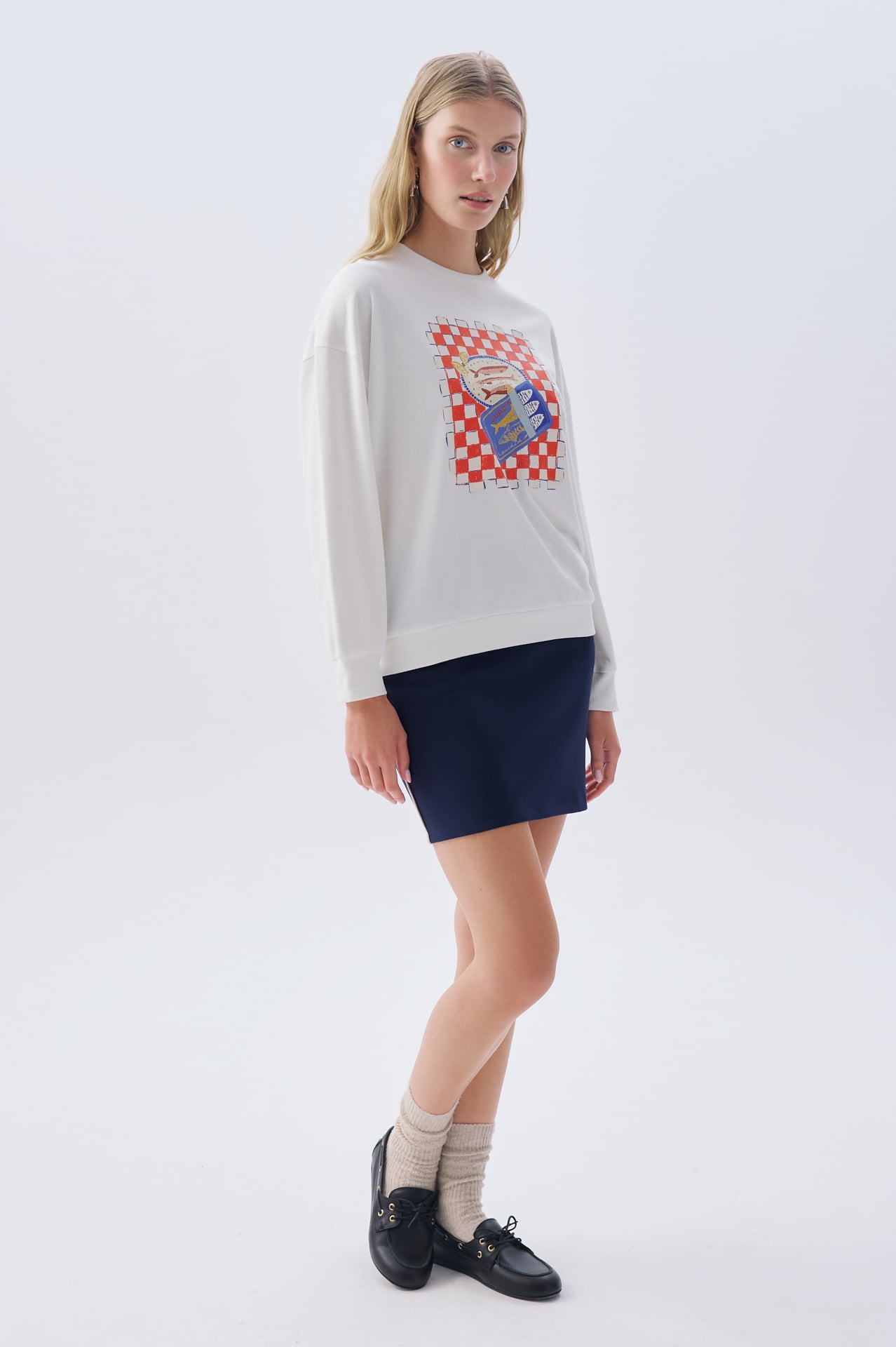 OVERSIZE BASKILI BİSİKLET YAKA SWEATSHIRT