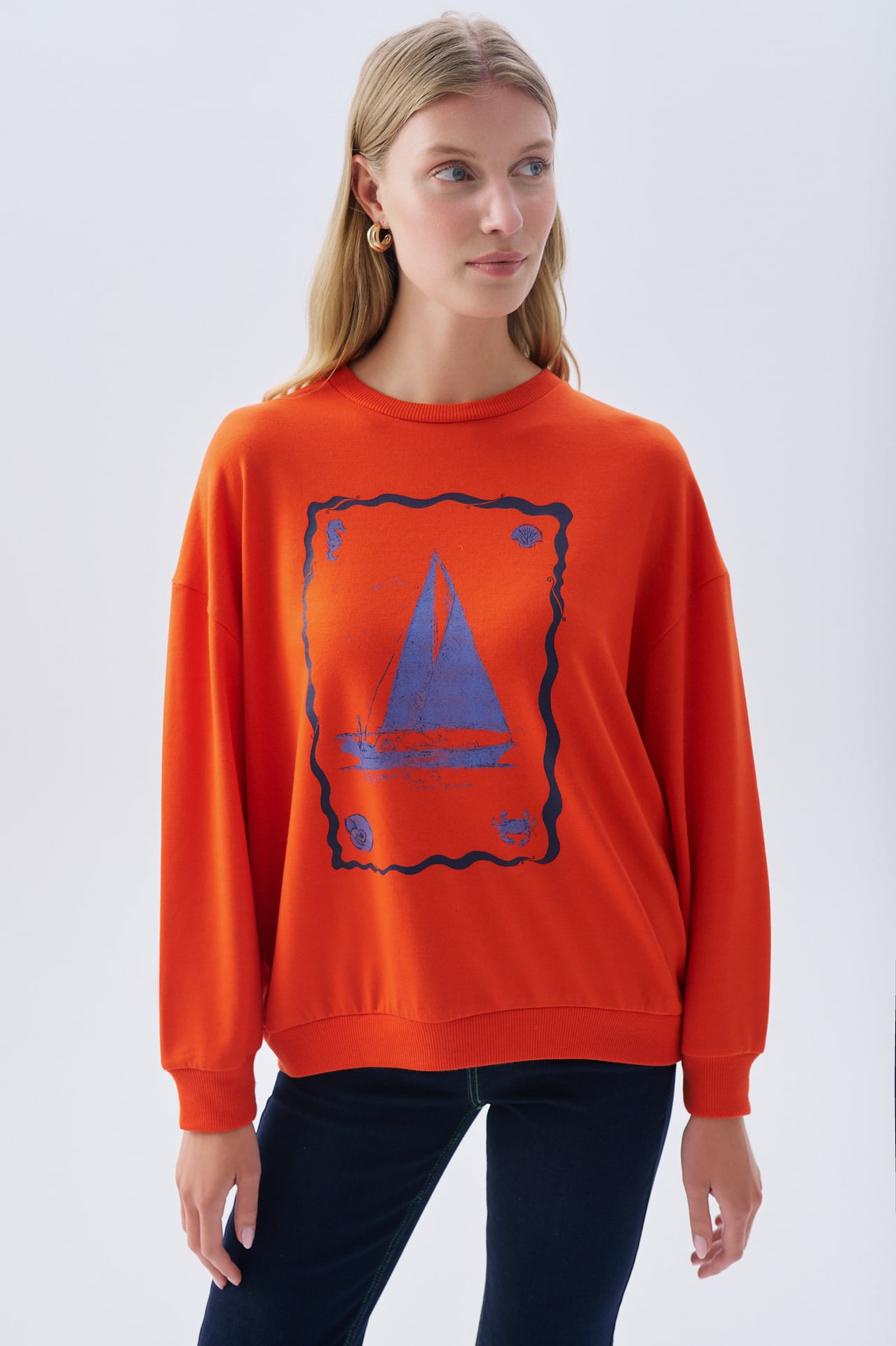 OVERSIZE BASKILI BİSİKLET YAKA SWEATSHIRT