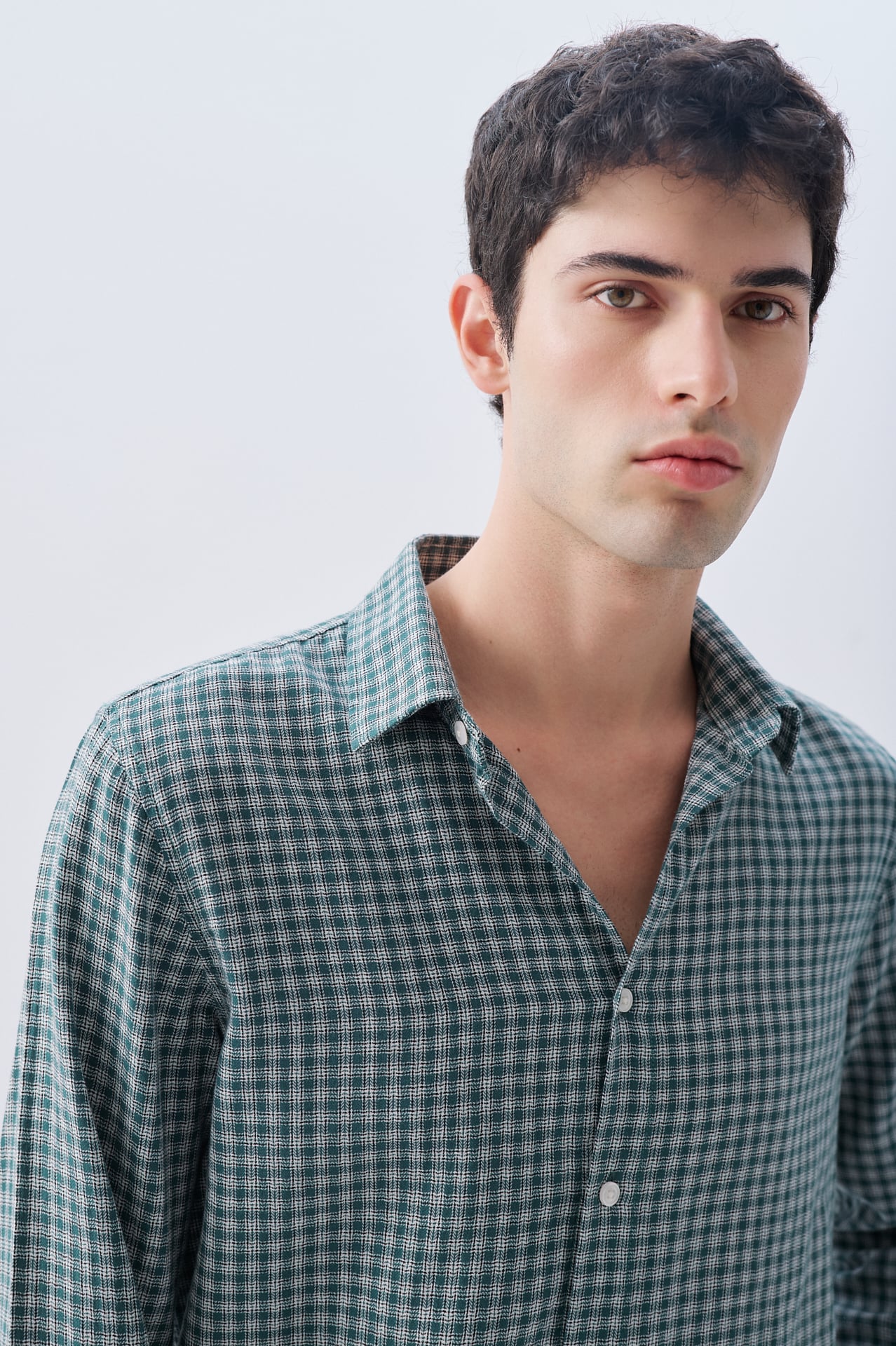 EKOSELİ REGULAR FIT UZUN KOLLU GÖMLEK