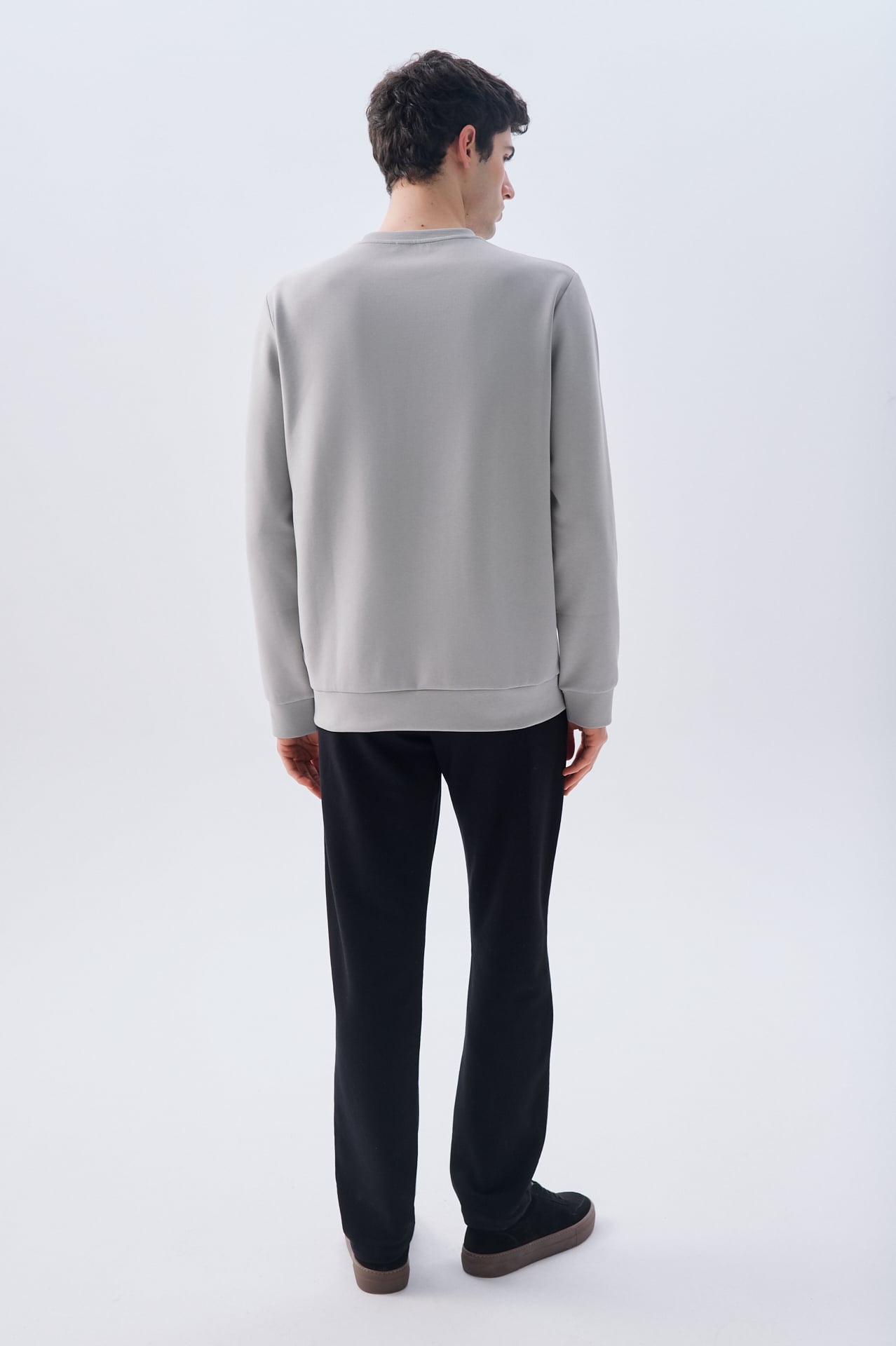 BİSİKLET YAKA SWEATSHIRT