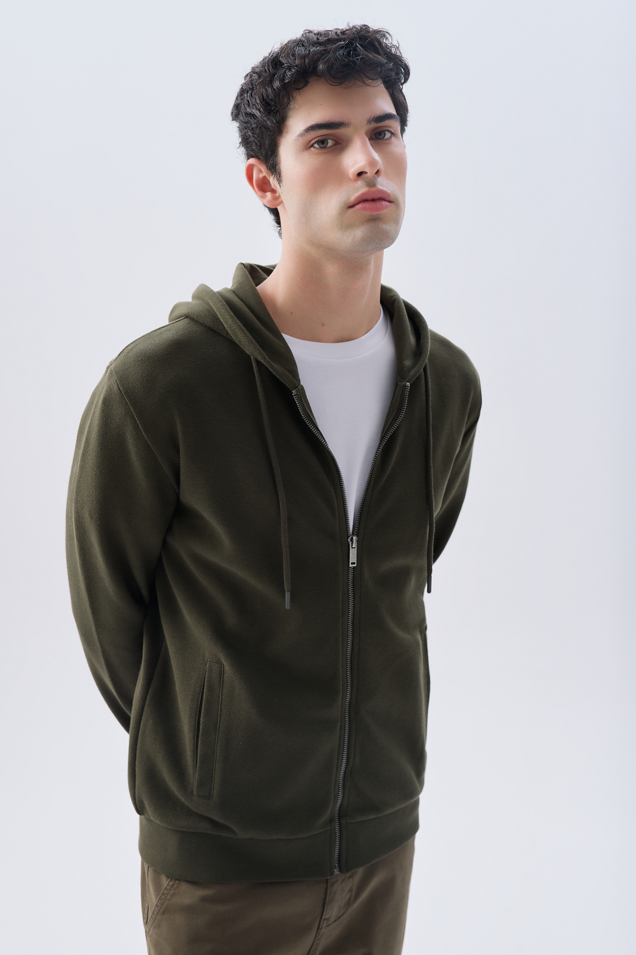 COMFORT FIT FERMUARLI KAPÜŞONLU SWEATSHIRT