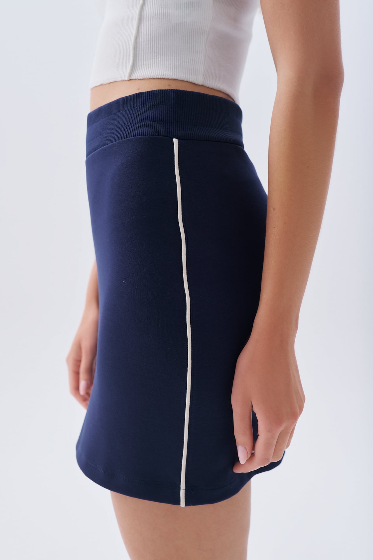 BELİ LASTİKLİ MİNİ ÖRME ETEK