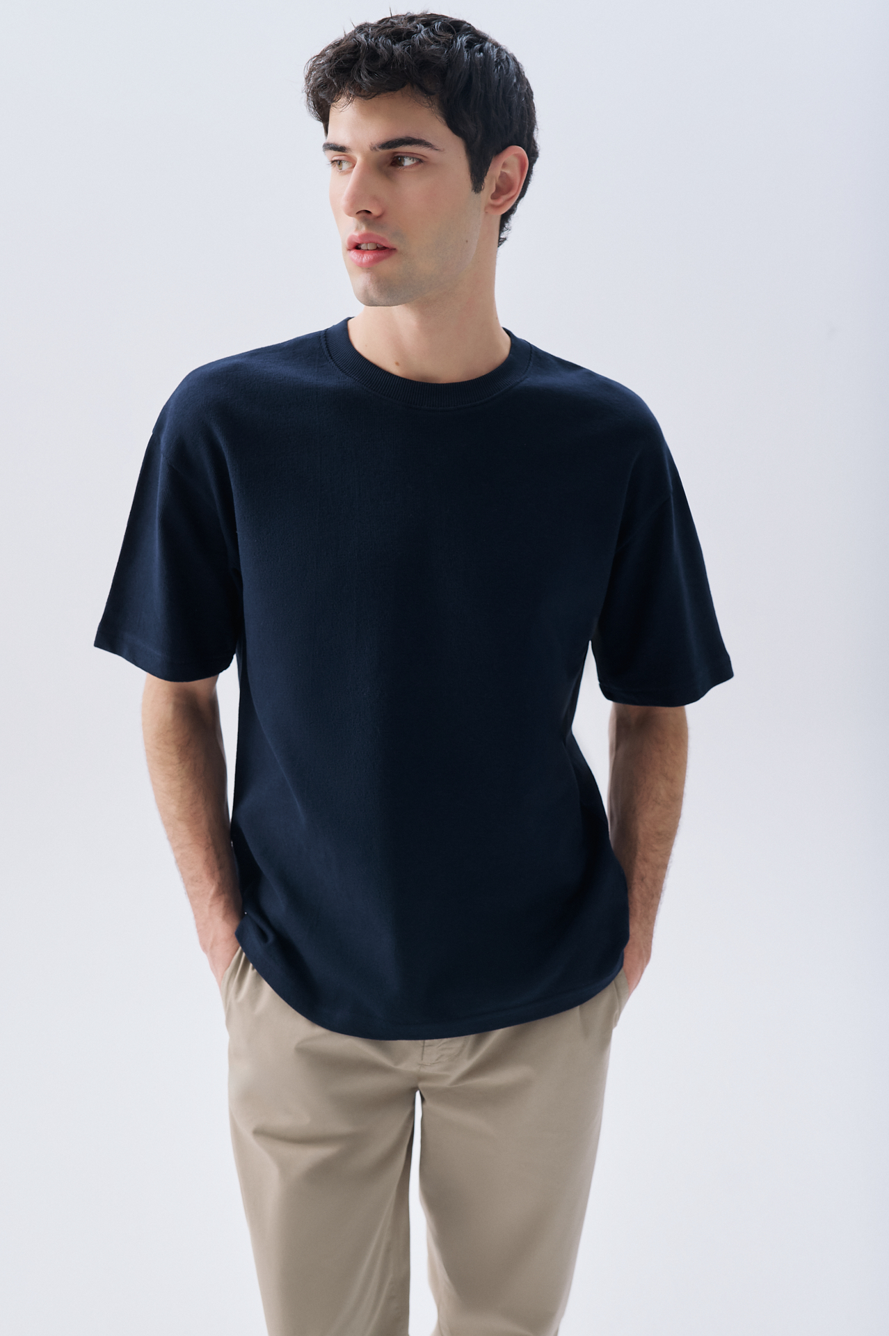 OVERSIZE BİSİKLET YAKA T-SHIRT