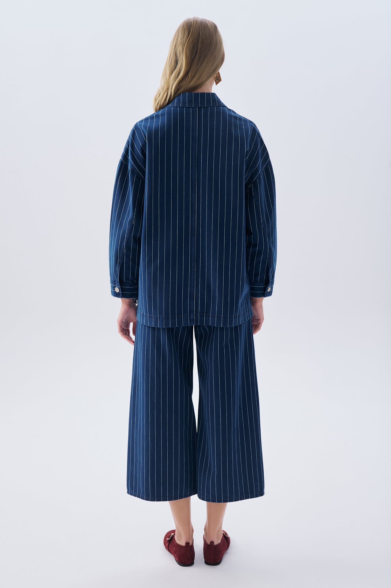 ÇİZGİLİ OVERSIZE DÜĞMELİ JEAN GÖMLEK