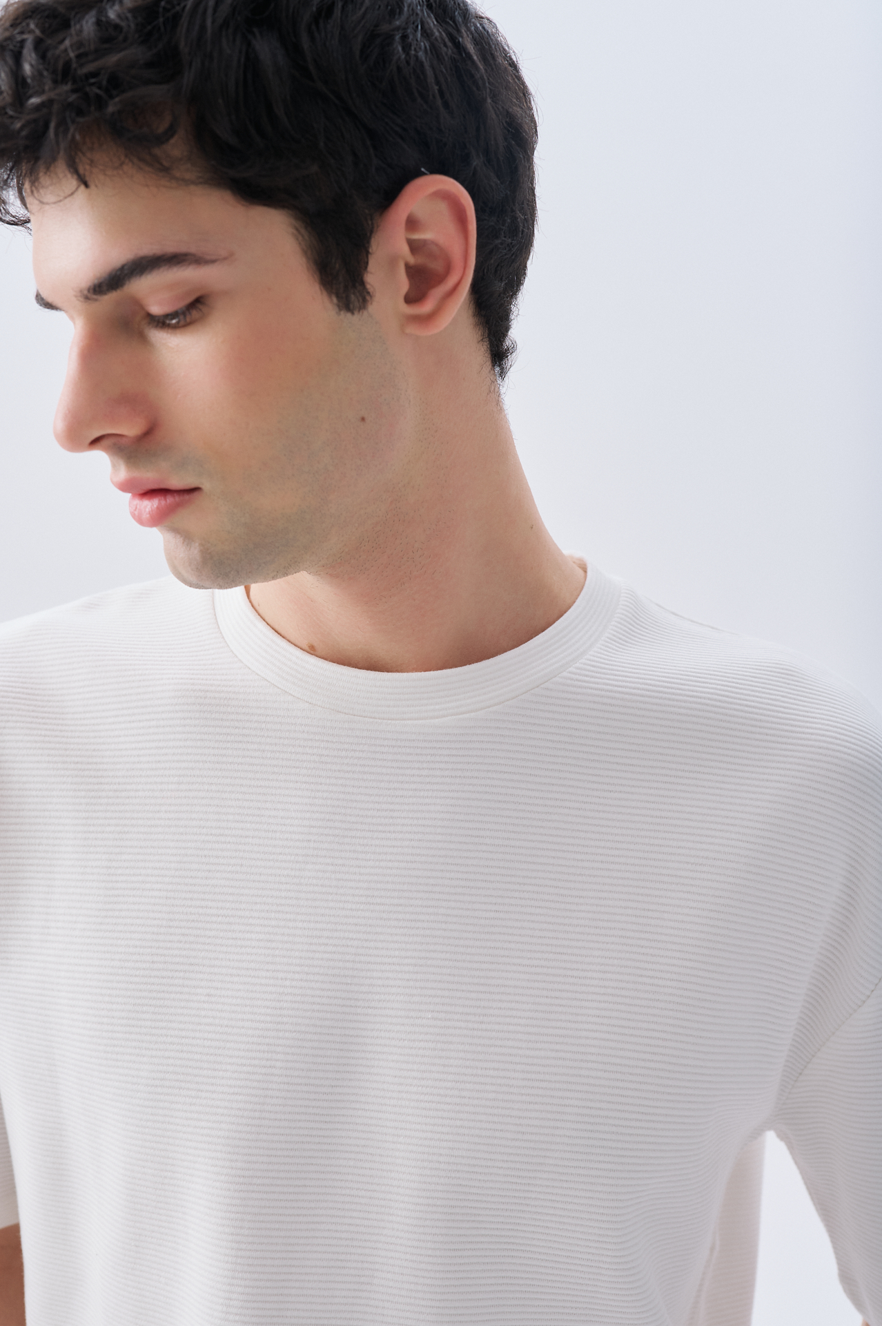 OVERSIZE BİSİKLET YAKA T-SHIRT