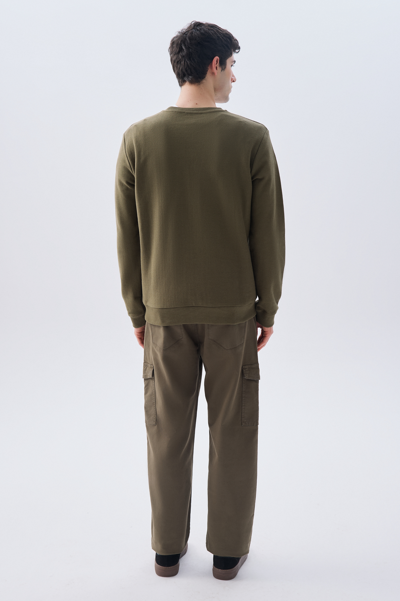 BİSİKLET YAKA SWEATSHIRT