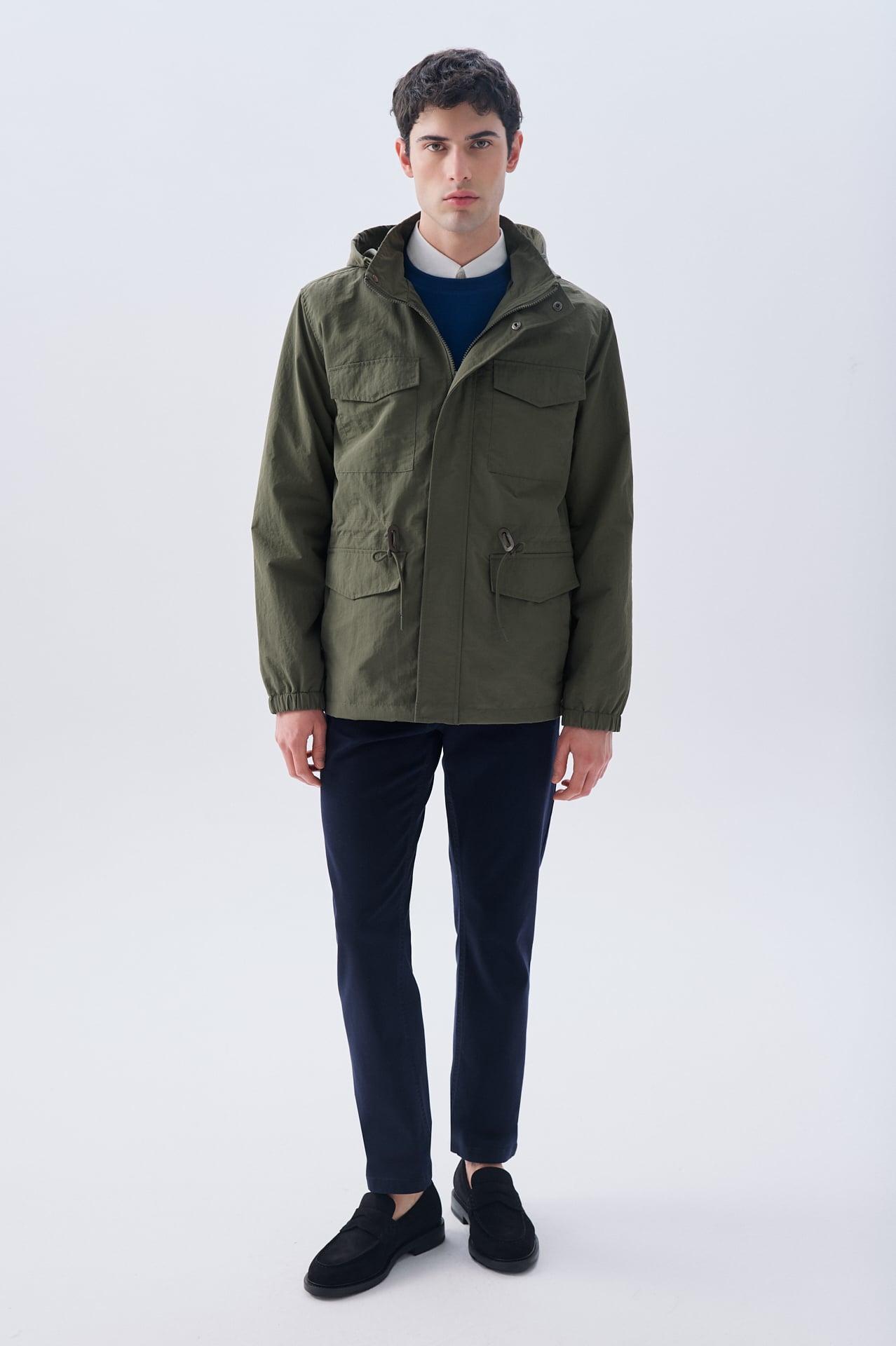 GİZLİ KAPÜŞONLU ÇOK CEPLİ KISA MONT