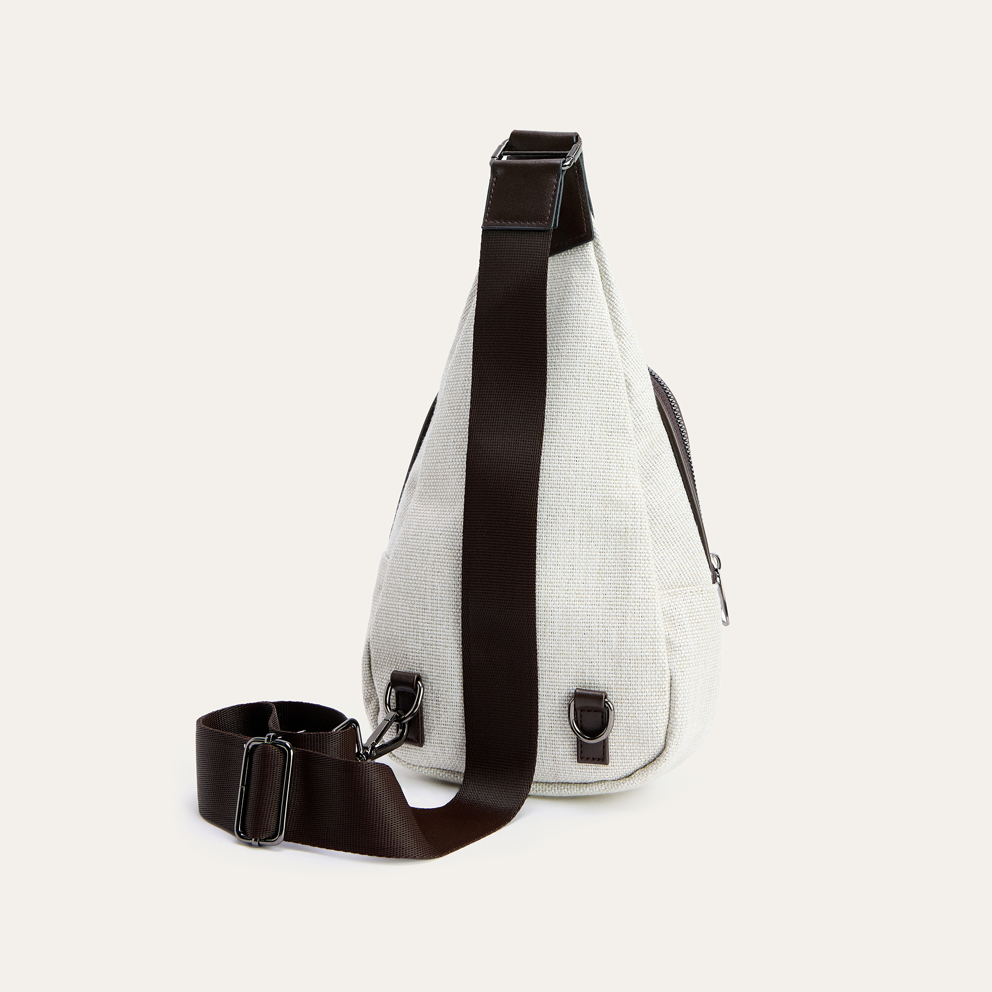 KEMER DETAYLI BEL ÇANTASI