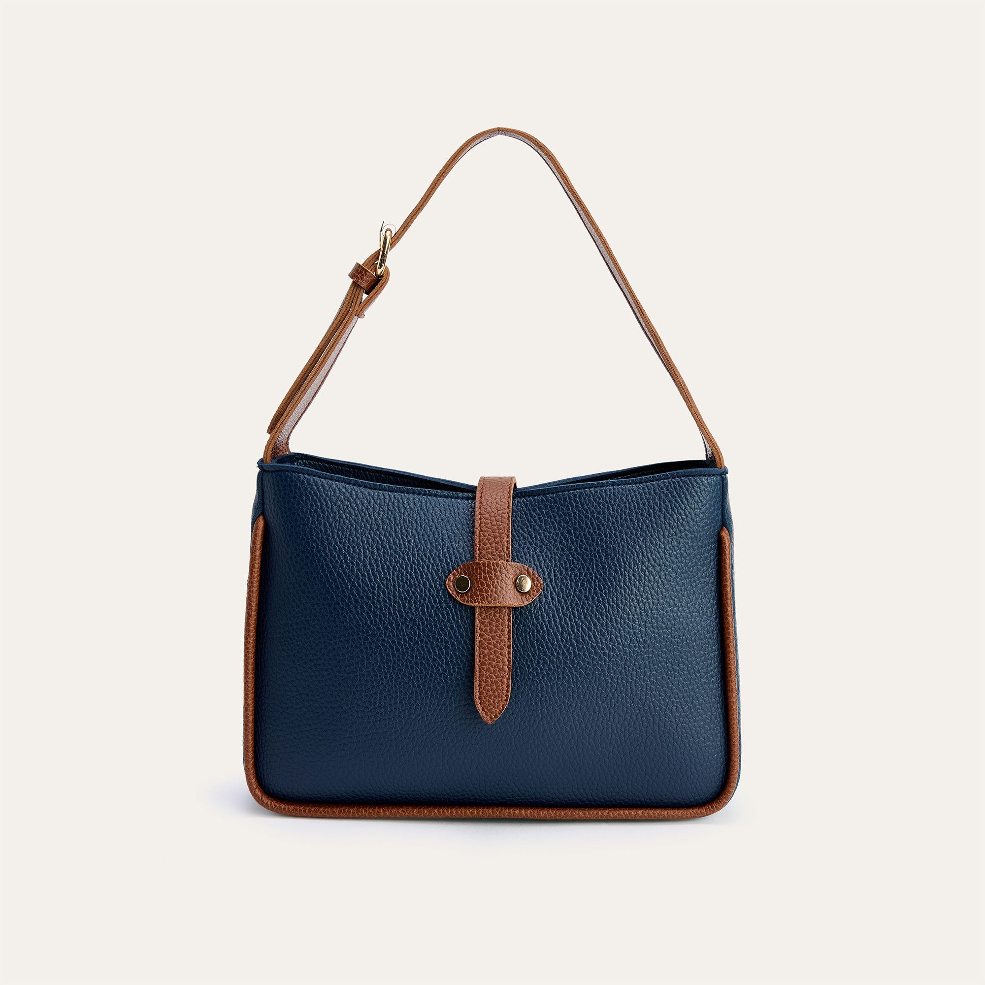 DERİ GÖRÜNÜMLÜ TOKA DETAYLI EL ÇANTASI