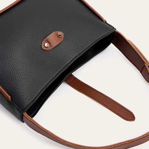 DERİ GÖRÜNÜMLÜ TOKA DETAYLI EL ÇANTASI