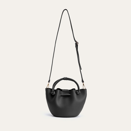 DERİ GÖRÜNÜMLÜ BÜZGÜLÜ KOL ÇANTASI