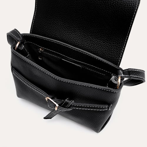 DERİ GÖRÜNÜMLÜ KEMERLİ OMUZ ÇANTASI