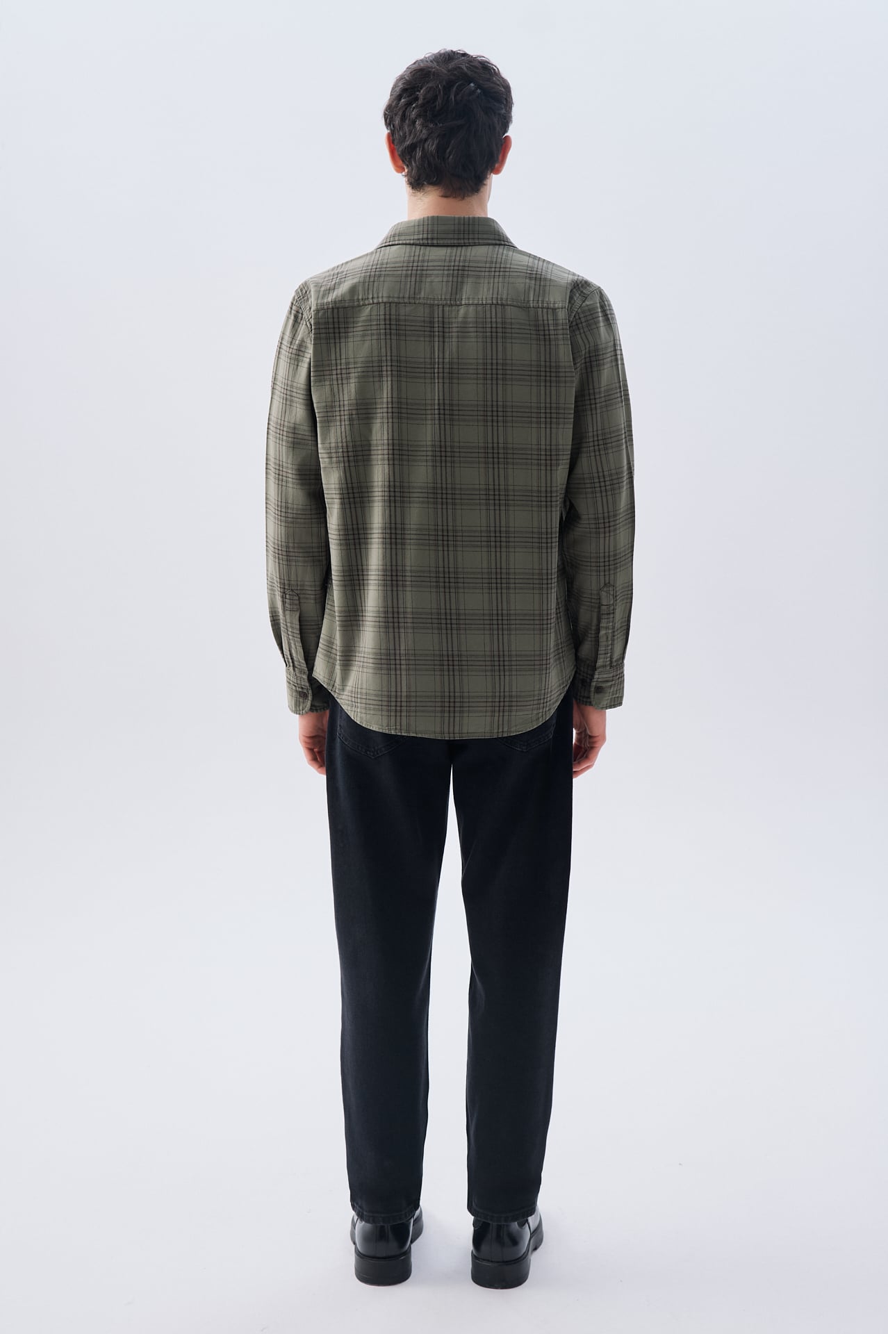 EKOSELİ REGULAR FIT UZUN KOLLU GÖMLEK