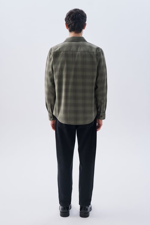 EKOSELİ REGULAR FIT UZUN KOLLU GÖMLEK