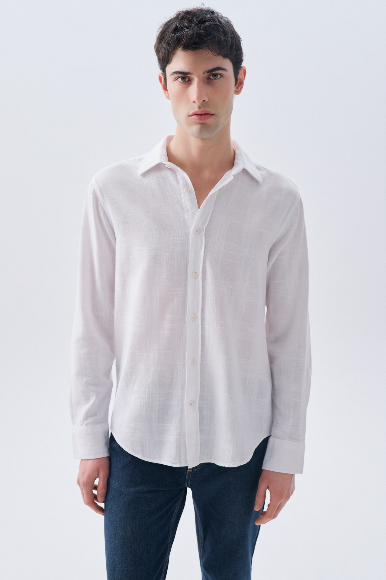 REGULAR FIT EKOSELİ UZUN KOLLU GÖMLEK