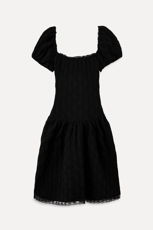 KISA KOLLU DANTELLİ MİNİ ELBİSE