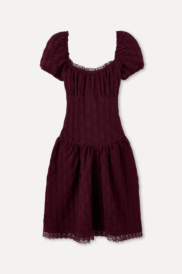 KISA KOLLU DANTELLİ MİNİ ELBİSE