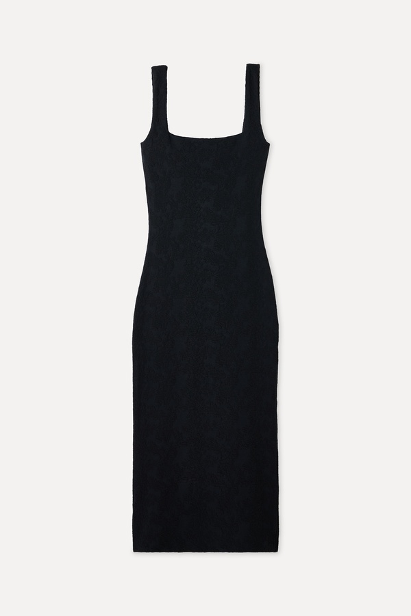 JAKARLI KOLSUZ MİDİ ELBİSE