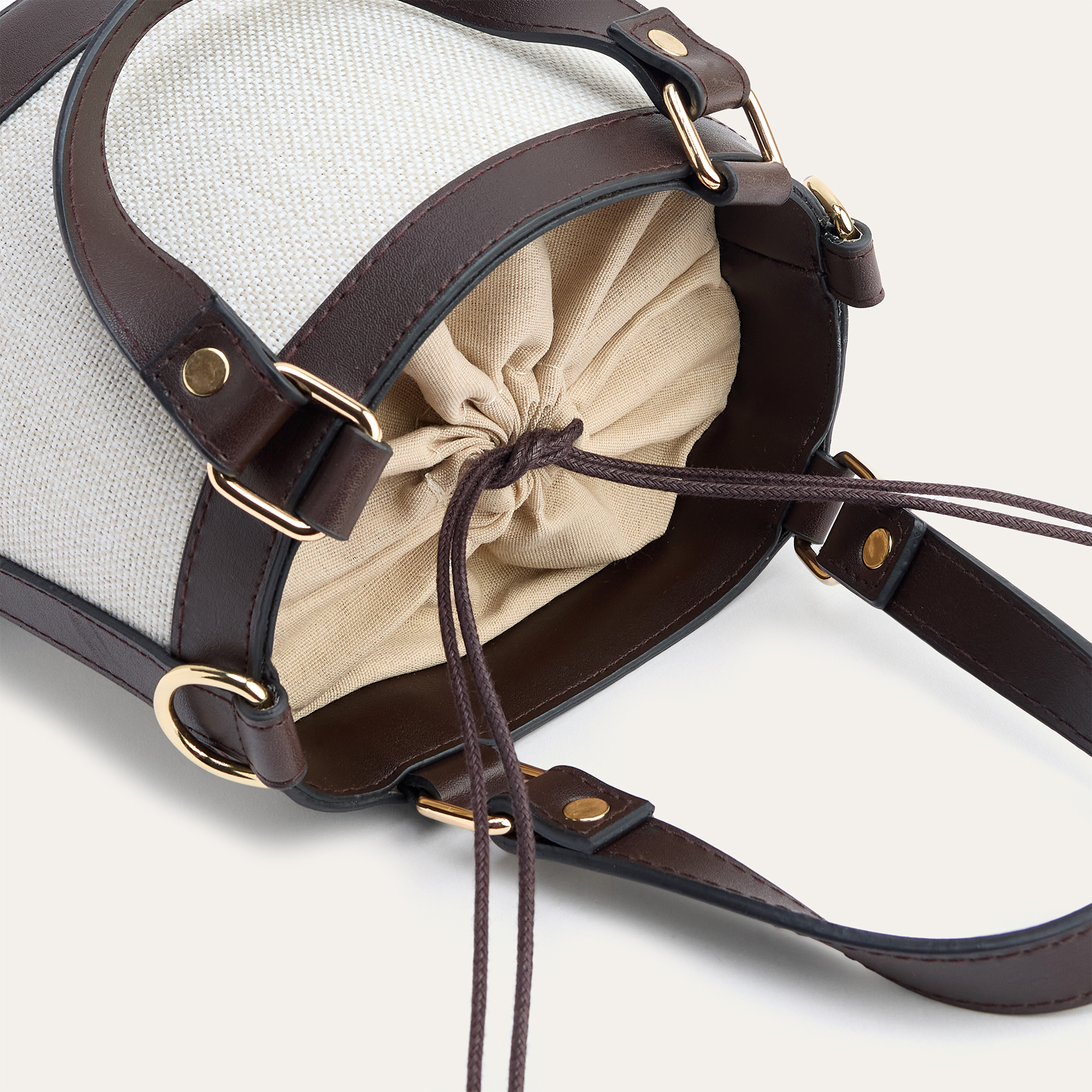 BUCKET OMUZ ÇANTASI