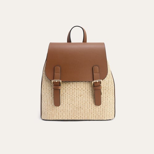 ÖRGÜ GÖRÜNÜMLÜ SIRT ÇANTASI