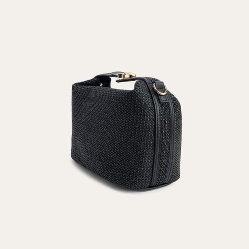 ÖRGÜLÜ KİLİT DETAYLI OMUZ ÇANTASI