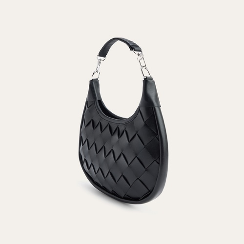 ÖRGÜ GÖRÜNÜMLÜ OVAL EL ÇANTASI