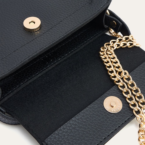  ZİNCİR ASKILI OMUZ ÇANTASI