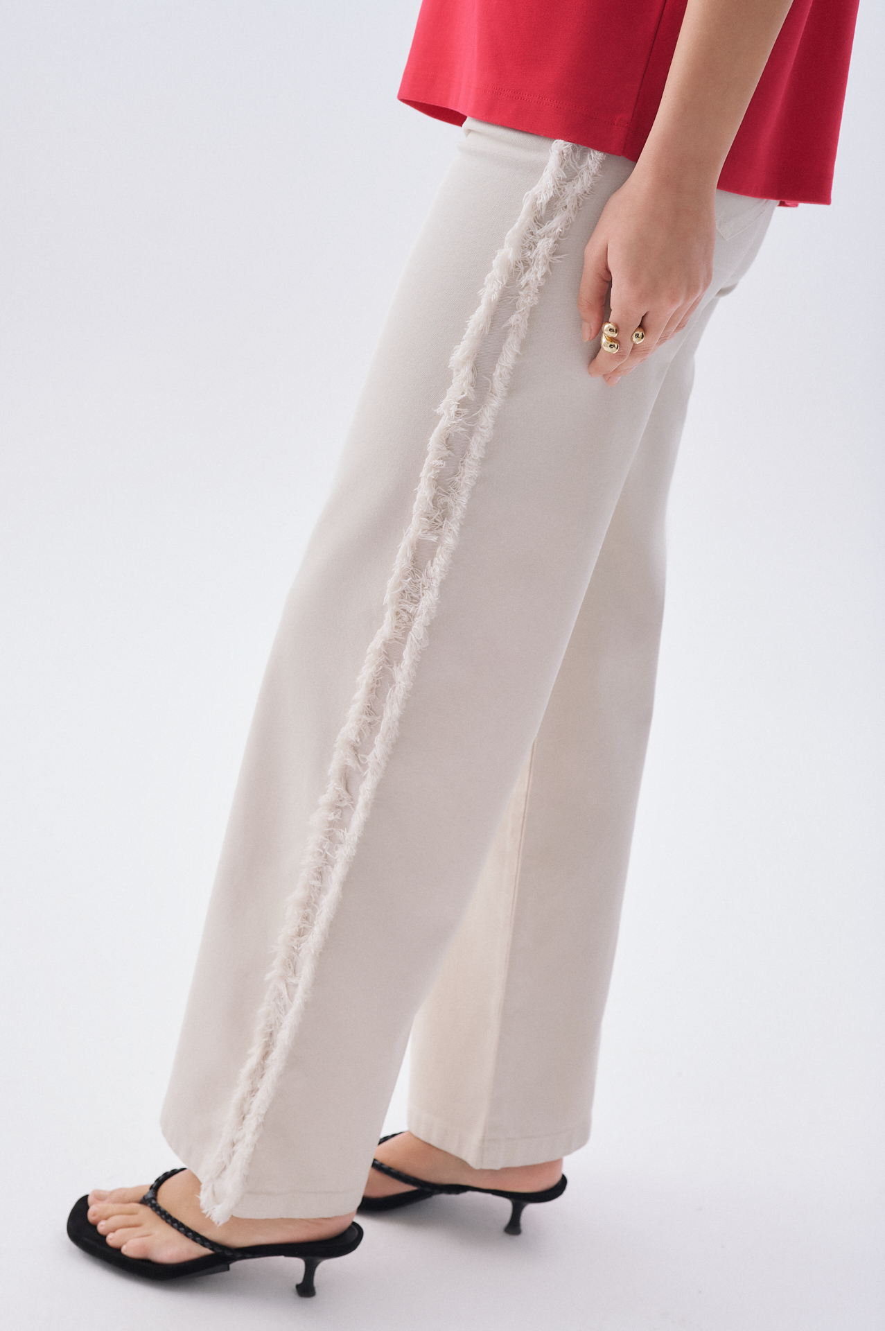 STRAIGHT FIT PÜSKÜL DETAYLI PANTOLON