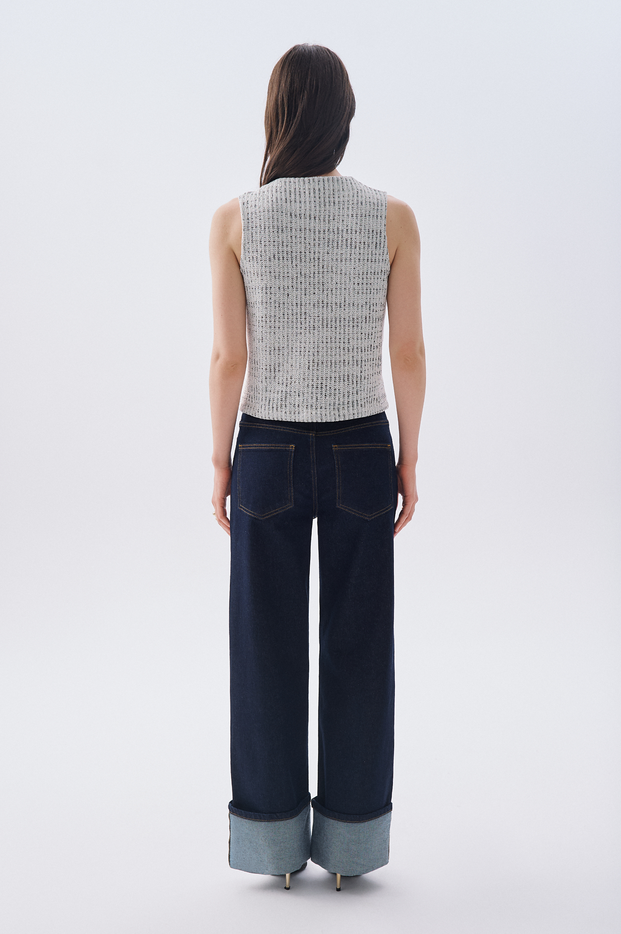 DÜĞME DETAYLI ÖRME YELEK