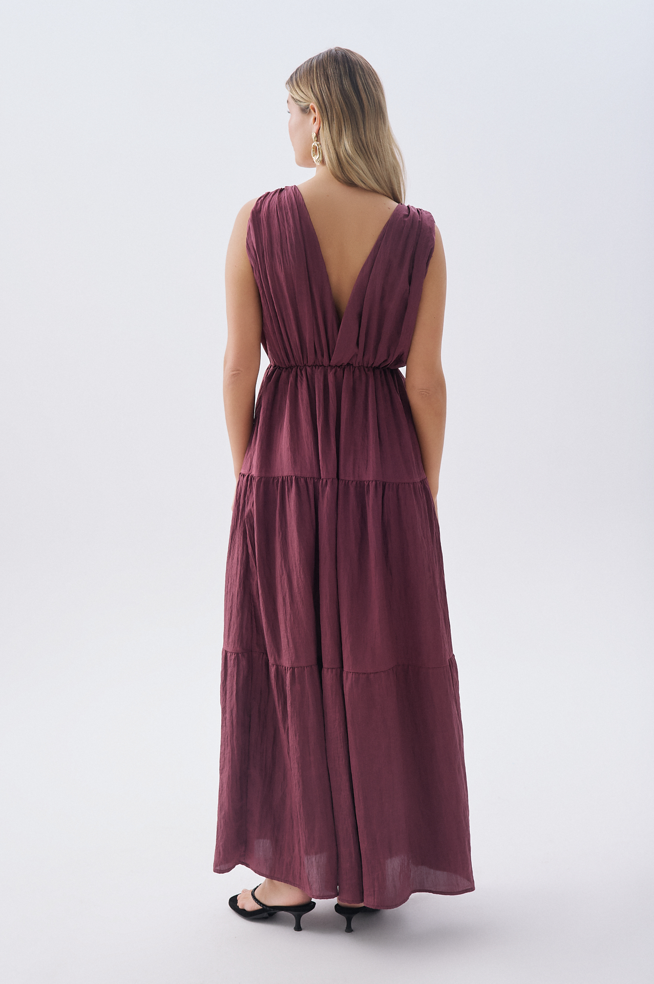 KOLSUZ KLOŞ MİDİ ELBİSE