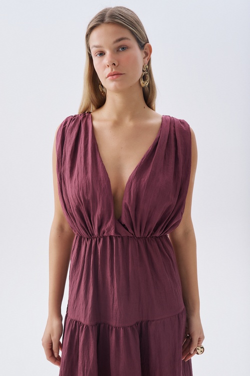 KOLSUZ KLOŞ MİDİ ELBİSE