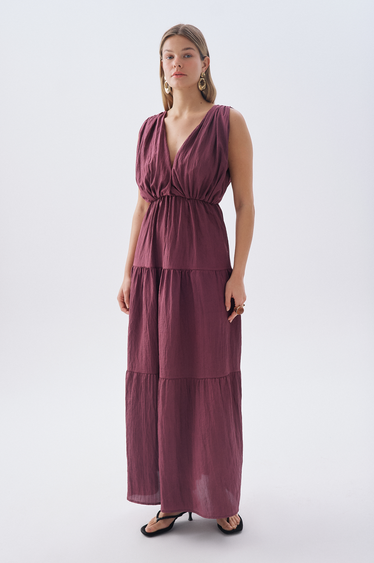 KOLSUZ KLOŞ MİDİ ELBİSE