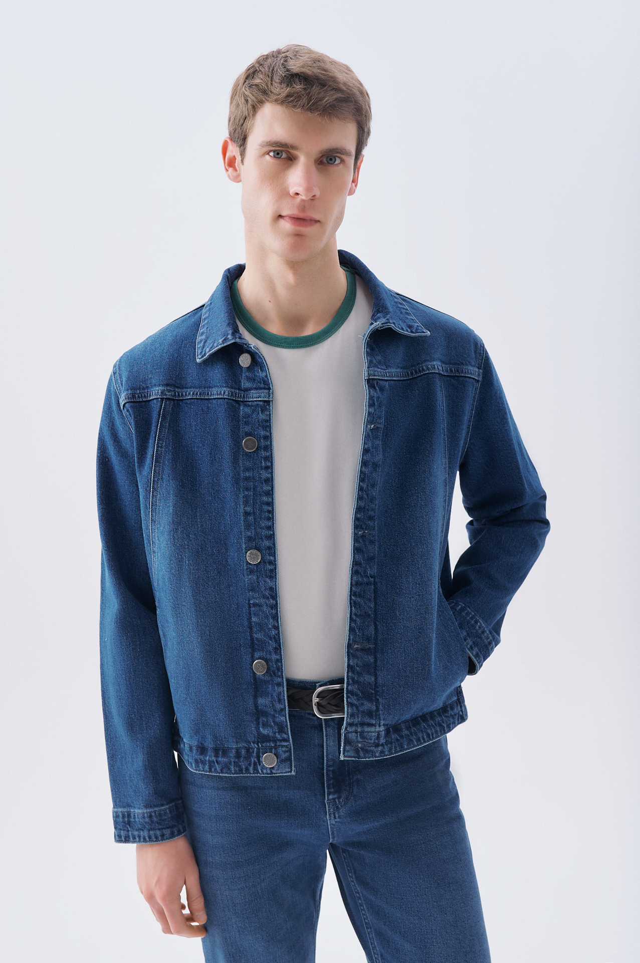 REGULAR FIT DİKİŞ DETAYLI JEAN CEKET