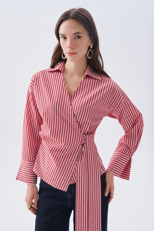 ÇİZGİLİ KRUVAZE BAĞLAMALI OVERSIZE BLUZ