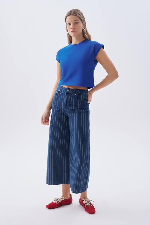 DÜŞÜK KOLLU BİSİKLET YAKA T-SHIRT