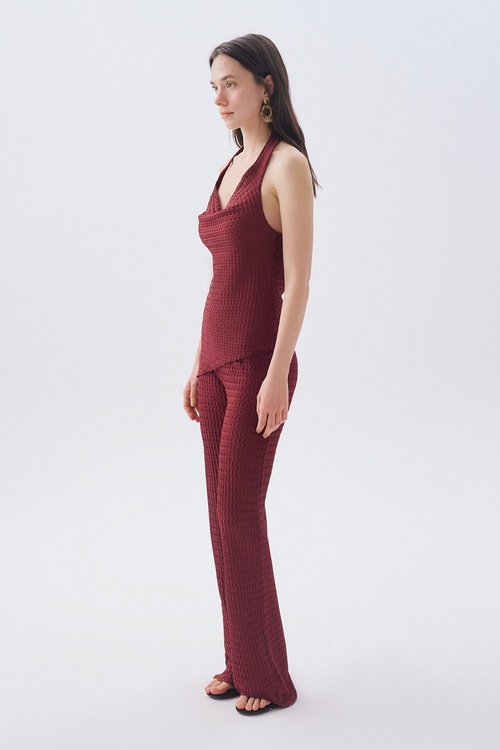 HALTER YAKA ASİMETRİK KOLSUZ BLUZ