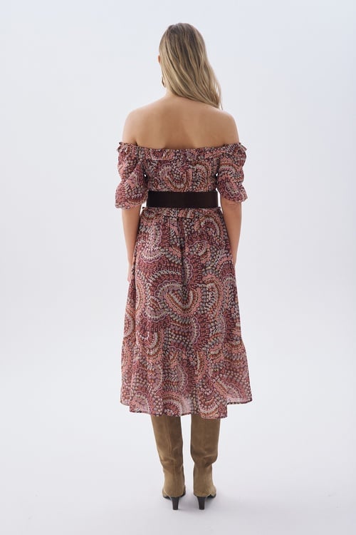 DESENLİ DÜŞÜK OMUZLU FIRFIRLI MİDİ ELBİSE