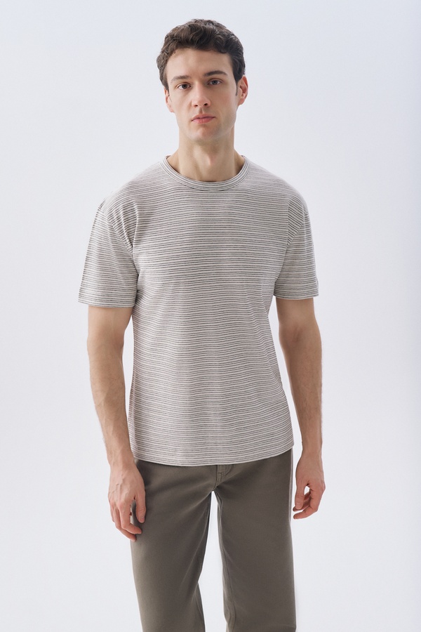 COMFORT FIT ÇİZGİLİ BİSİKLET YAKA T-SHIRT