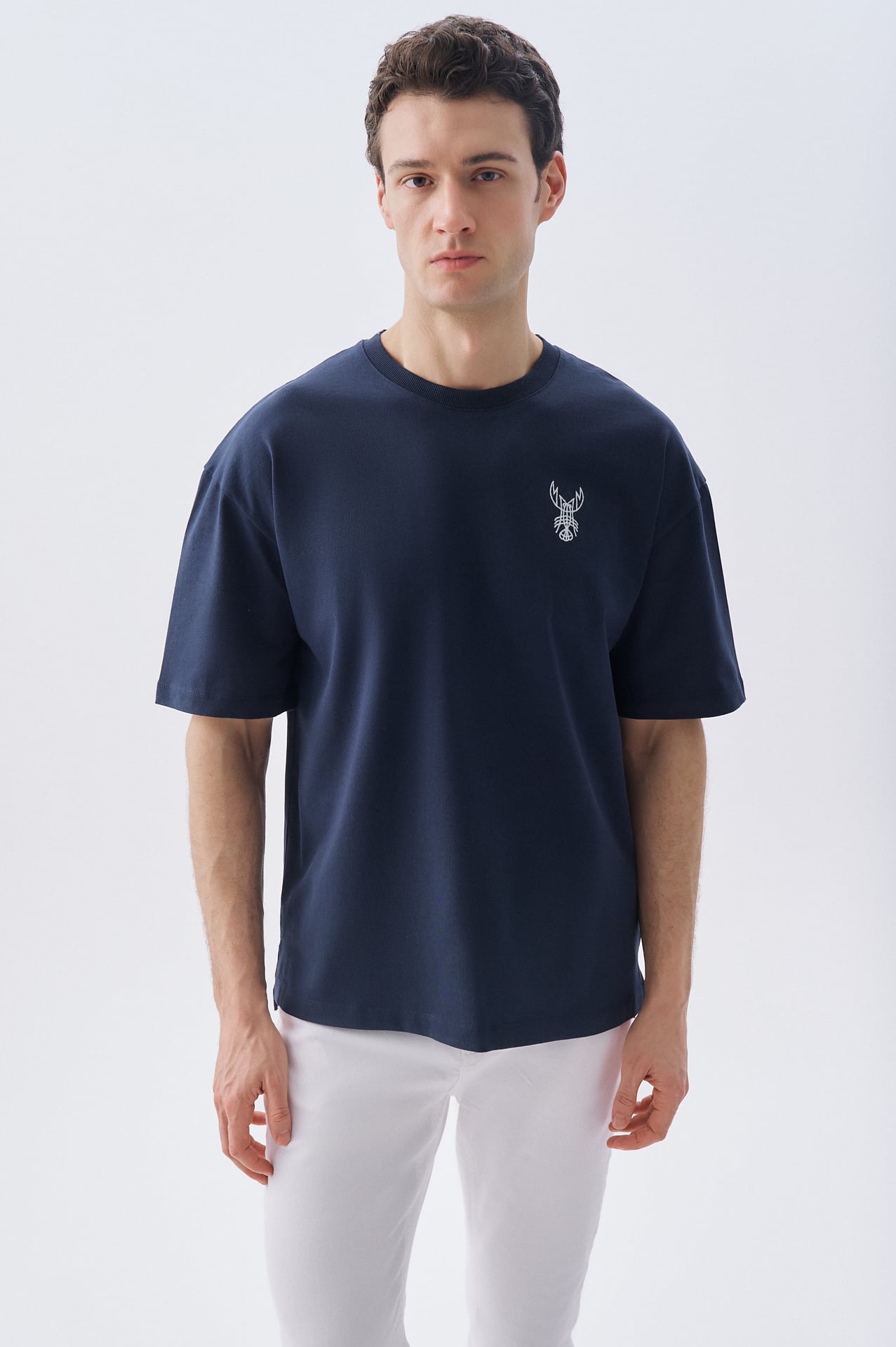 Erkek Lacivert Nakışlı Oversize Bisiklet Yaka T-Shirt