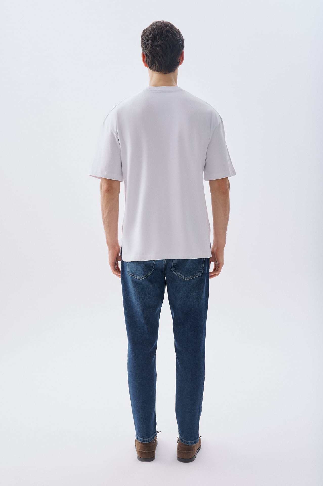 Erkek Beyaz Nakışlı Oversize Bisiklet Yaka T-Shirt