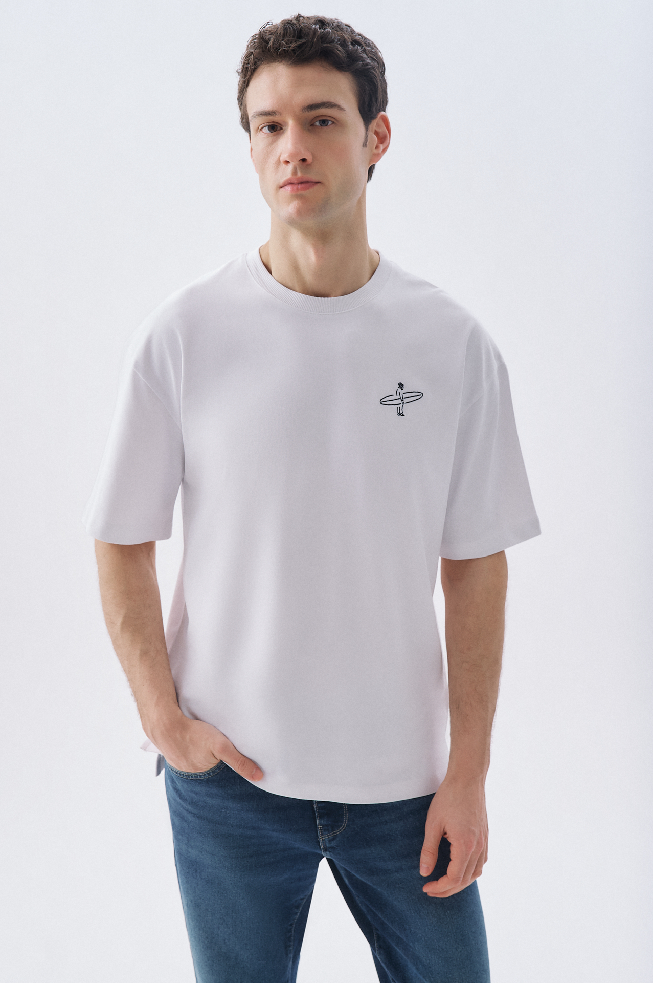 Erkek Beyaz Nakışlı Oversize Bisiklet Yaka T-Shirt