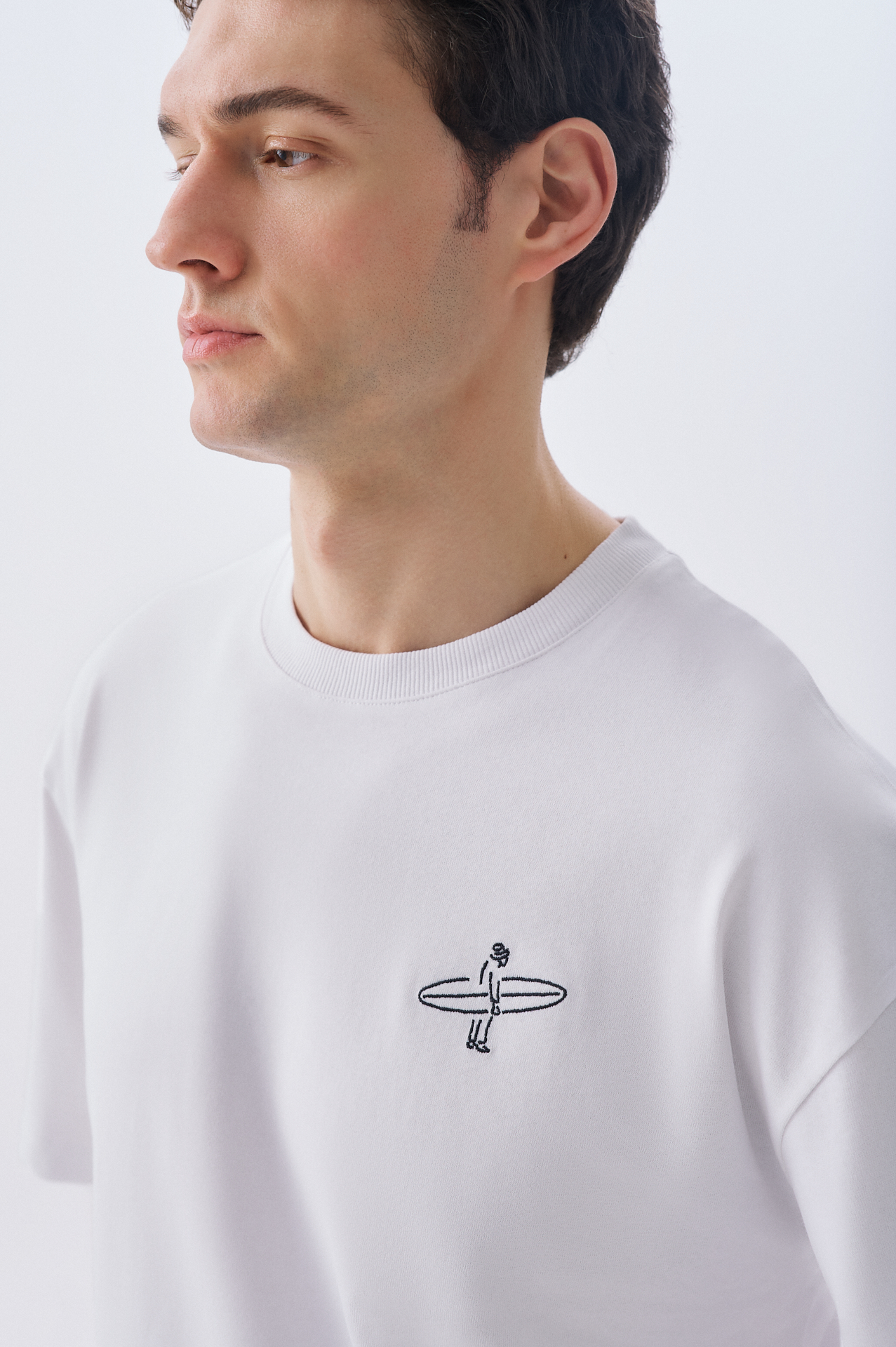 Erkek Beyaz Nakışlı Oversize Bisiklet Yaka T-Shirt