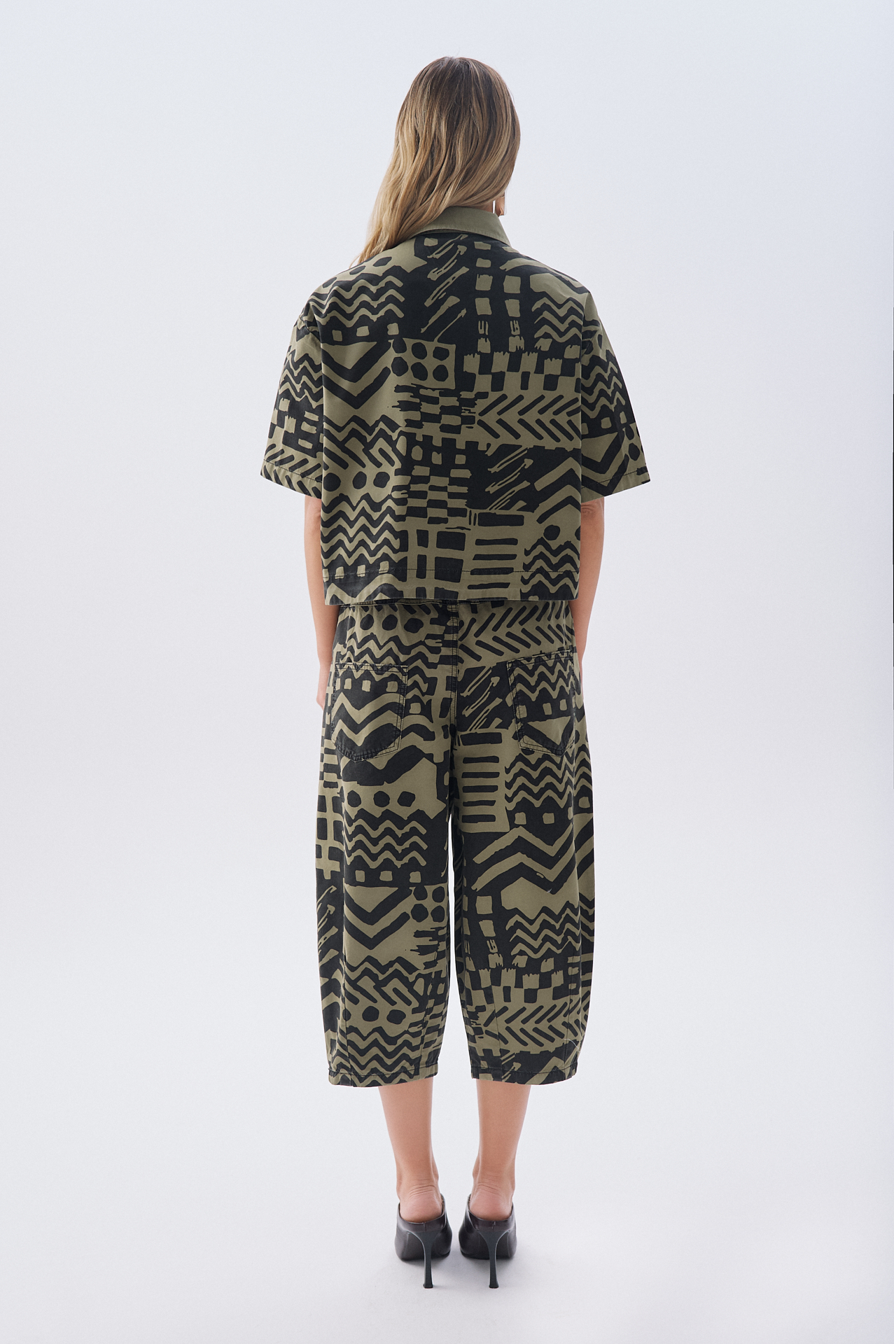 ETNİK DESENLİ OVERSIZE KISA KOLLU GÖMLEK